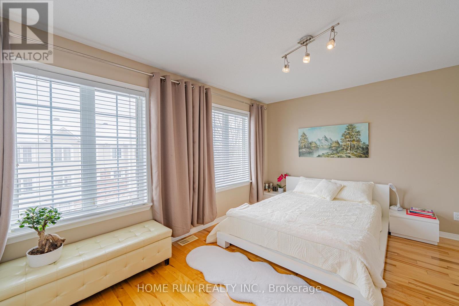 #207 90 EDENVALE DRIVE - 30