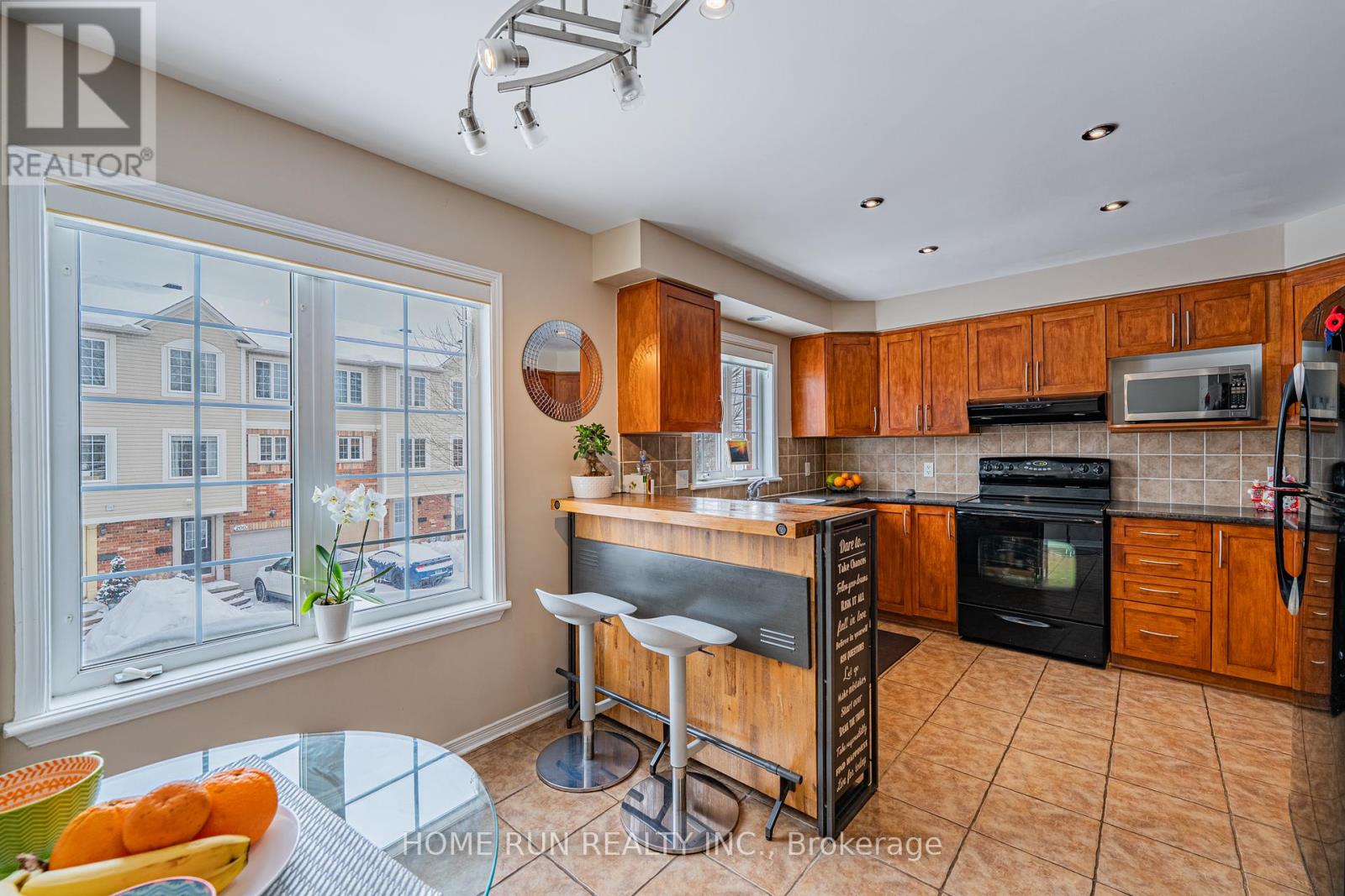 #207 90 EDENVALE DRIVE - 5