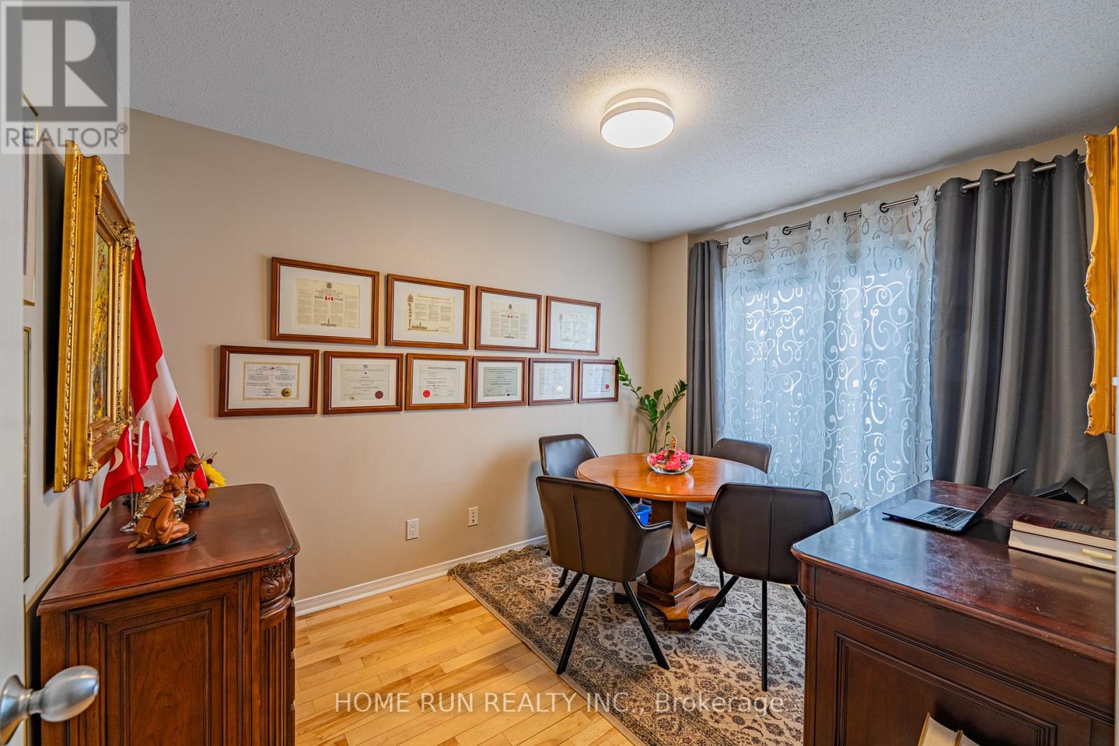 #207 90 EDENVALE DRIVE - 9