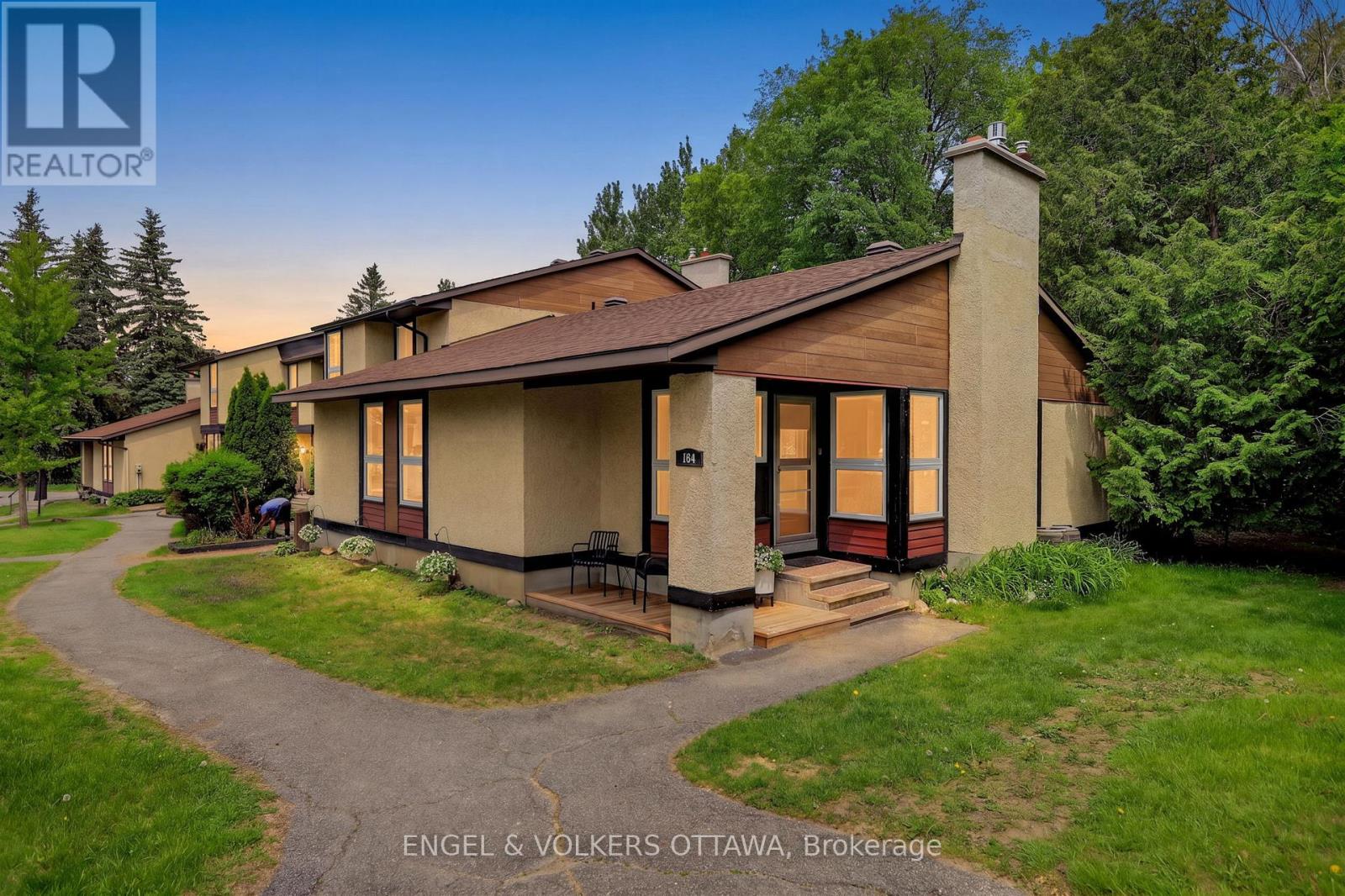 #6 164 MCCLINTOCK WAY - 1