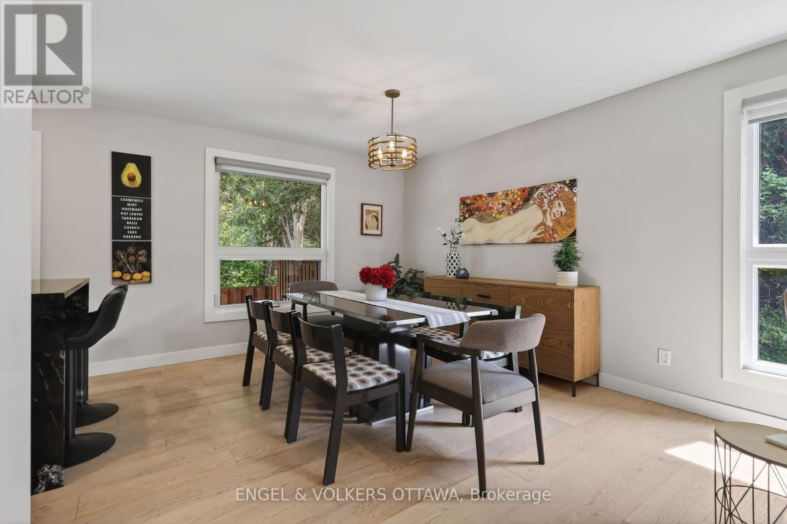 #6 164 MCCLINTOCK WAY - 13