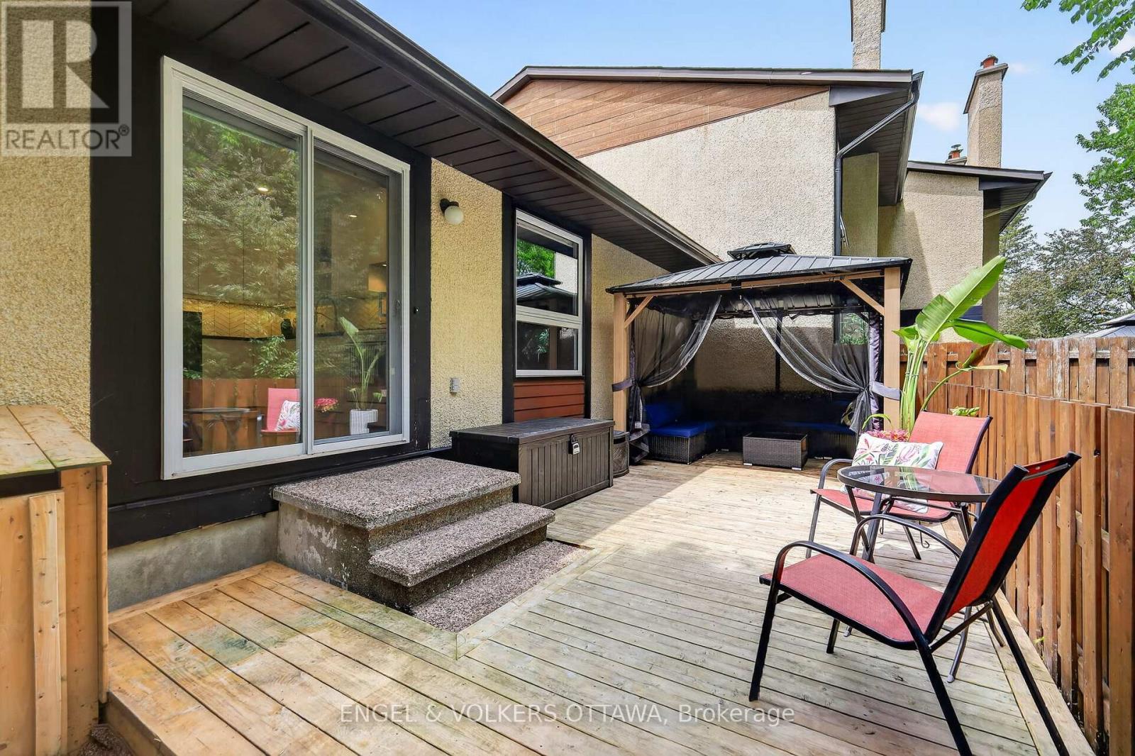 #6 164 MCCLINTOCK WAY - 42
