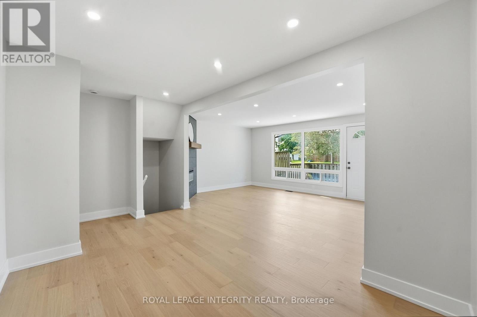 #14 3565 DOWNPATRICK ROAD - 14