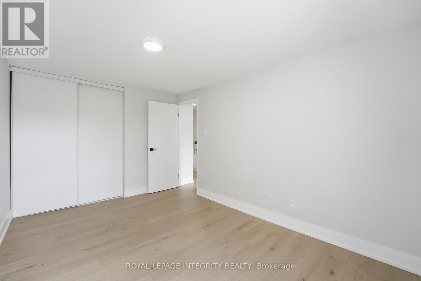 #14 3565 DOWNPATRICK ROAD - 24