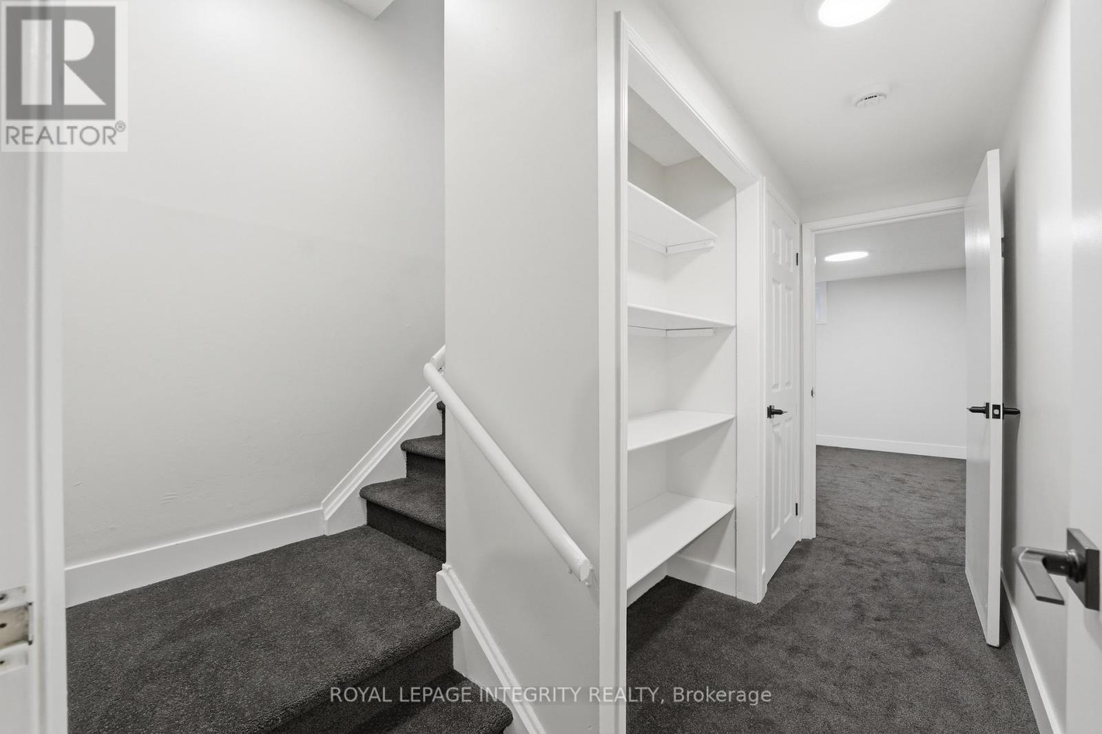 #14 3565 DOWNPATRICK ROAD - 28