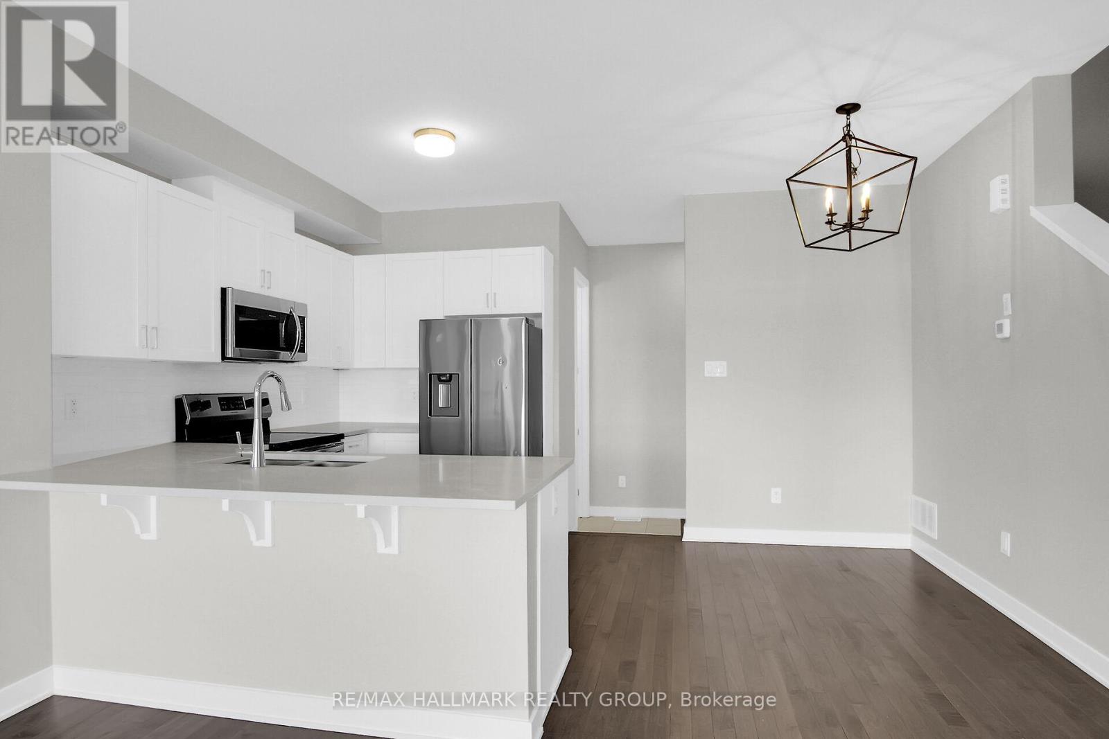 3 Bed, 3 Bath House for Rent in Ottawa – 6317 PERTH STREET, Ottawa – MLS# X13526512 - Image 14