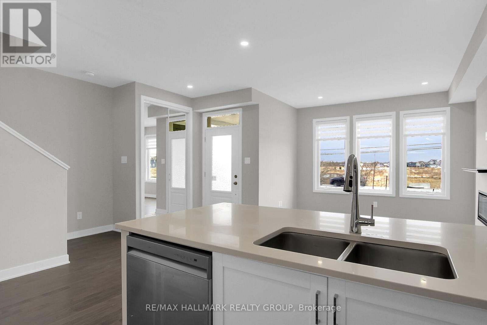 3 Bed, 3 Bath House for Rent in Ottawa – 6317 PERTH STREET, Ottawa – MLS# X13526512 - Image 15