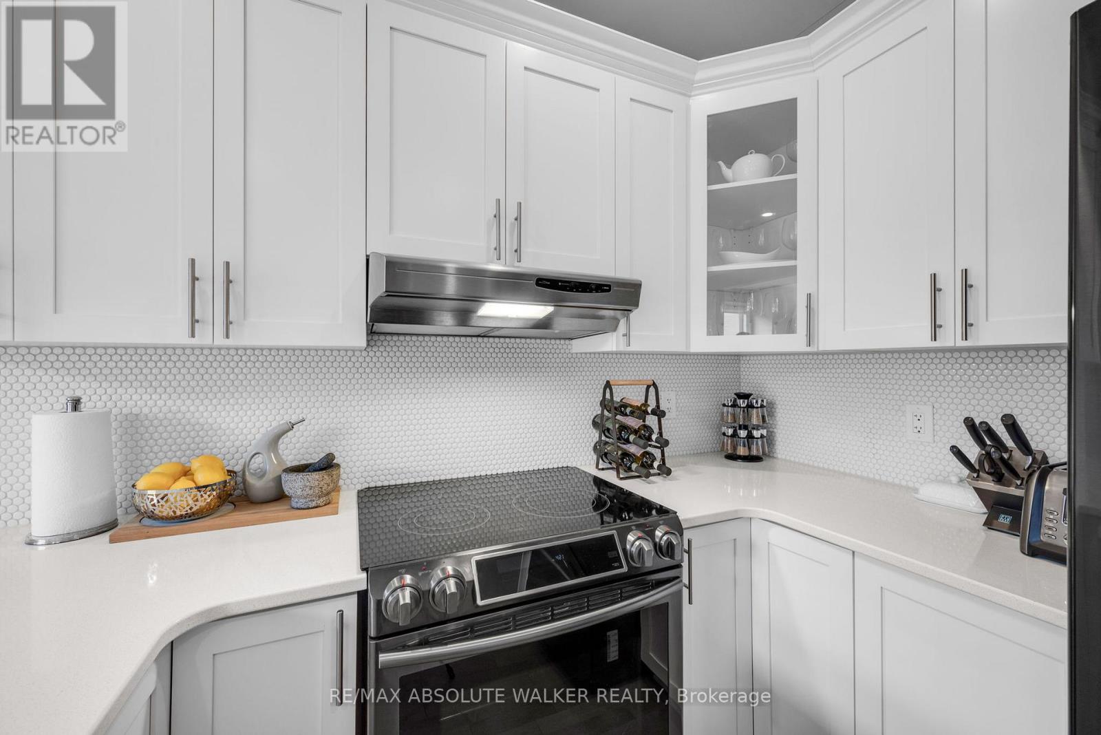 3 Bed, 4 Bath House for Sale in Ottawa – 504 DES GENEVRIERS STREET, Ottawa – MLS# X13526516 - Image 10