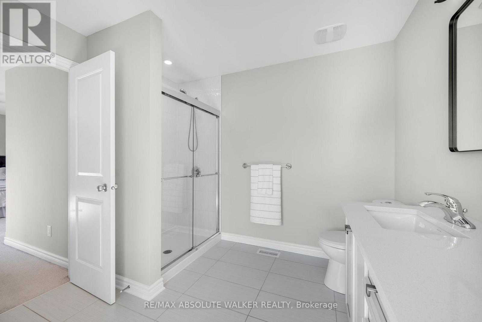 3 Bed, 4 Bath House for Sale in Ottawa – 504 DES GENEVRIERS STREET, Ottawa – MLS# X13526516 - Image 23