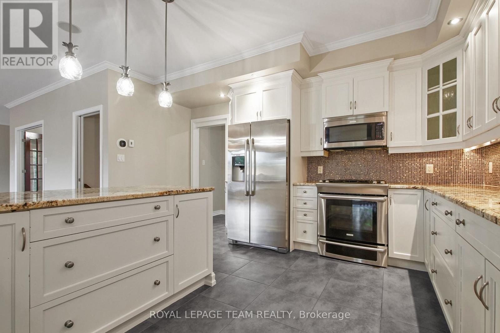 1820 LANDRY ROAD - 10