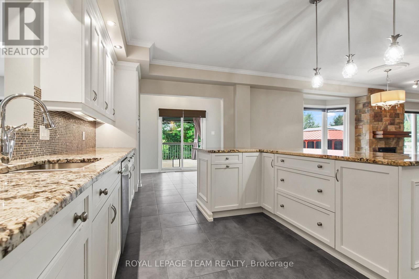 1820 LANDRY ROAD - 11