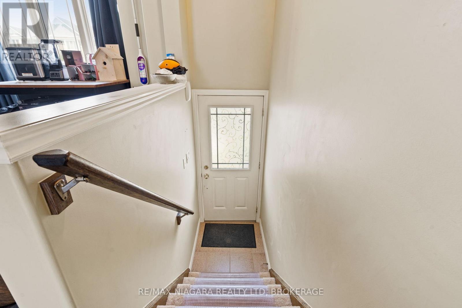 15 HEMLOCK WAY - 5