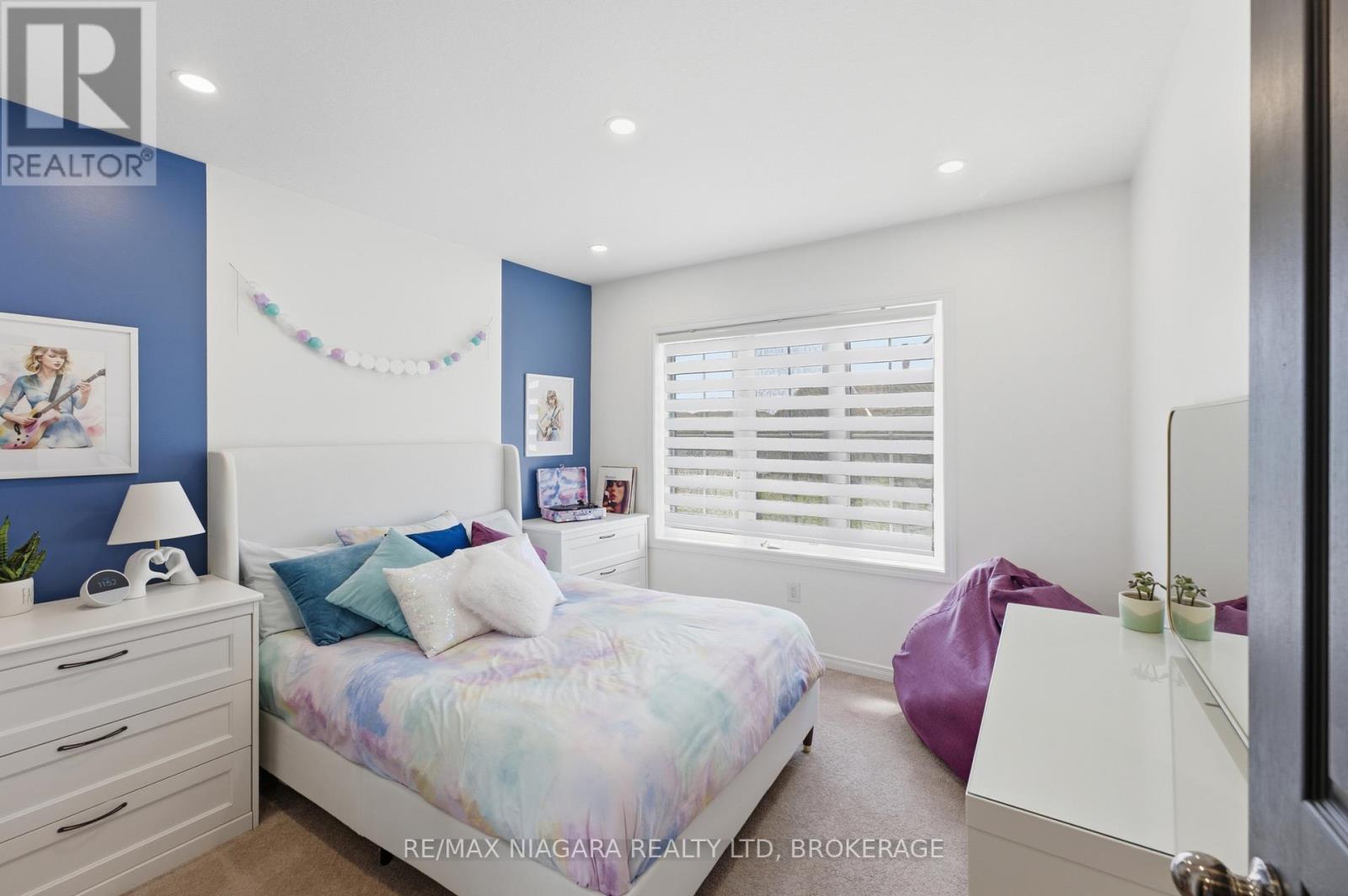 8571 DOGWOOD CRESCENT - 19