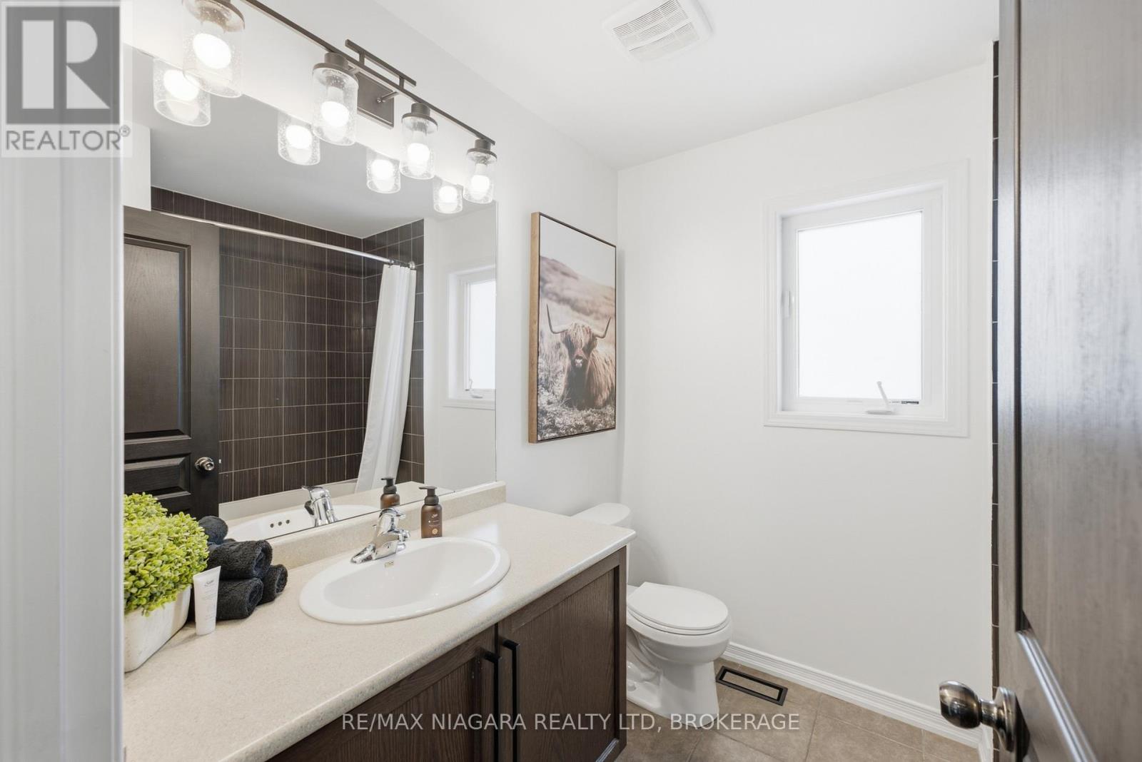 8571 DOGWOOD CRESCENT - 21