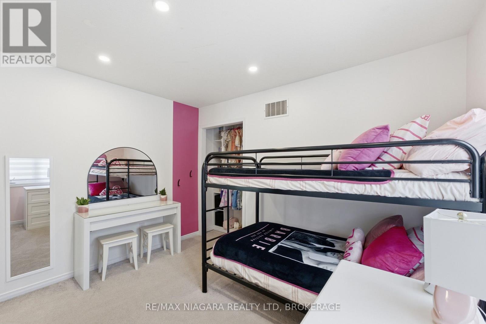 8571 DOGWOOD CRESCENT - 22