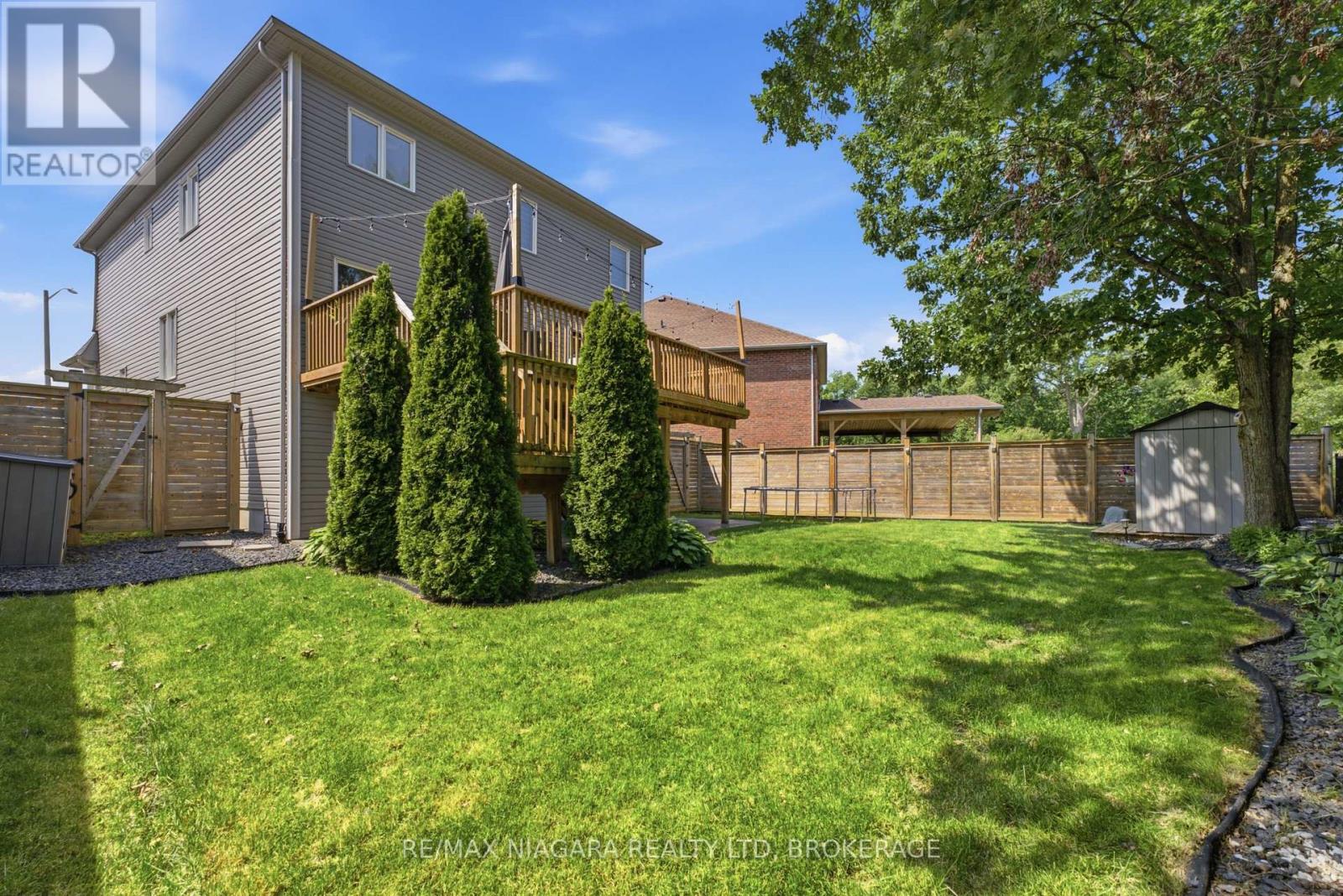 8571 DOGWOOD CRESCENT - 38