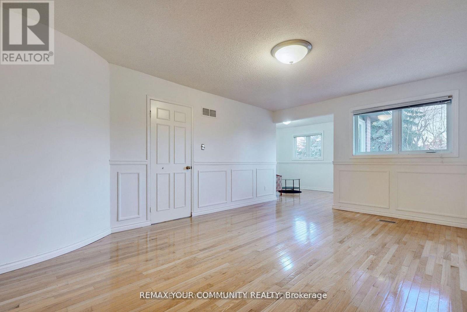 52 MCCALLUM DRIVE - 17
