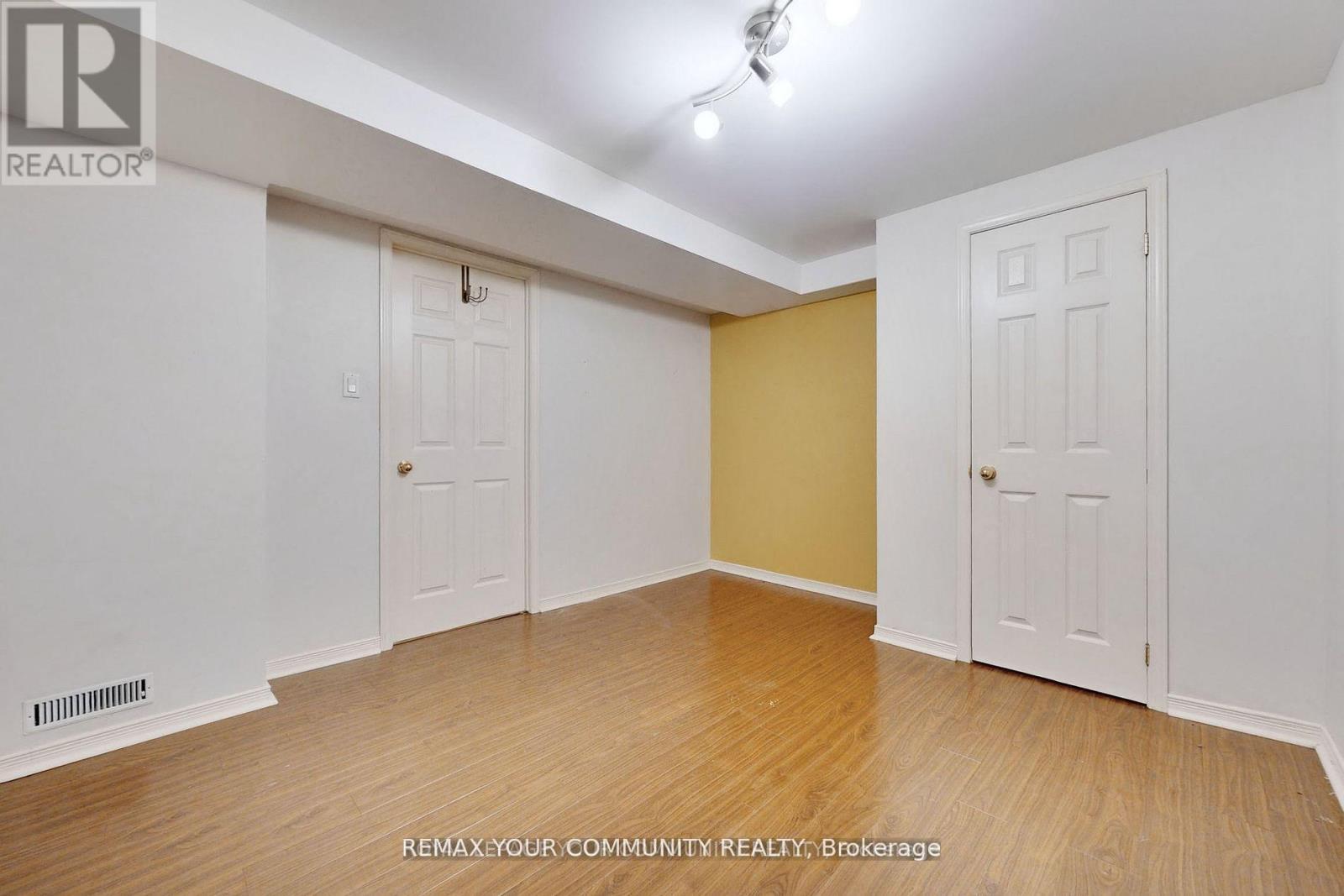 52 MCCALLUM DRIVE - 30