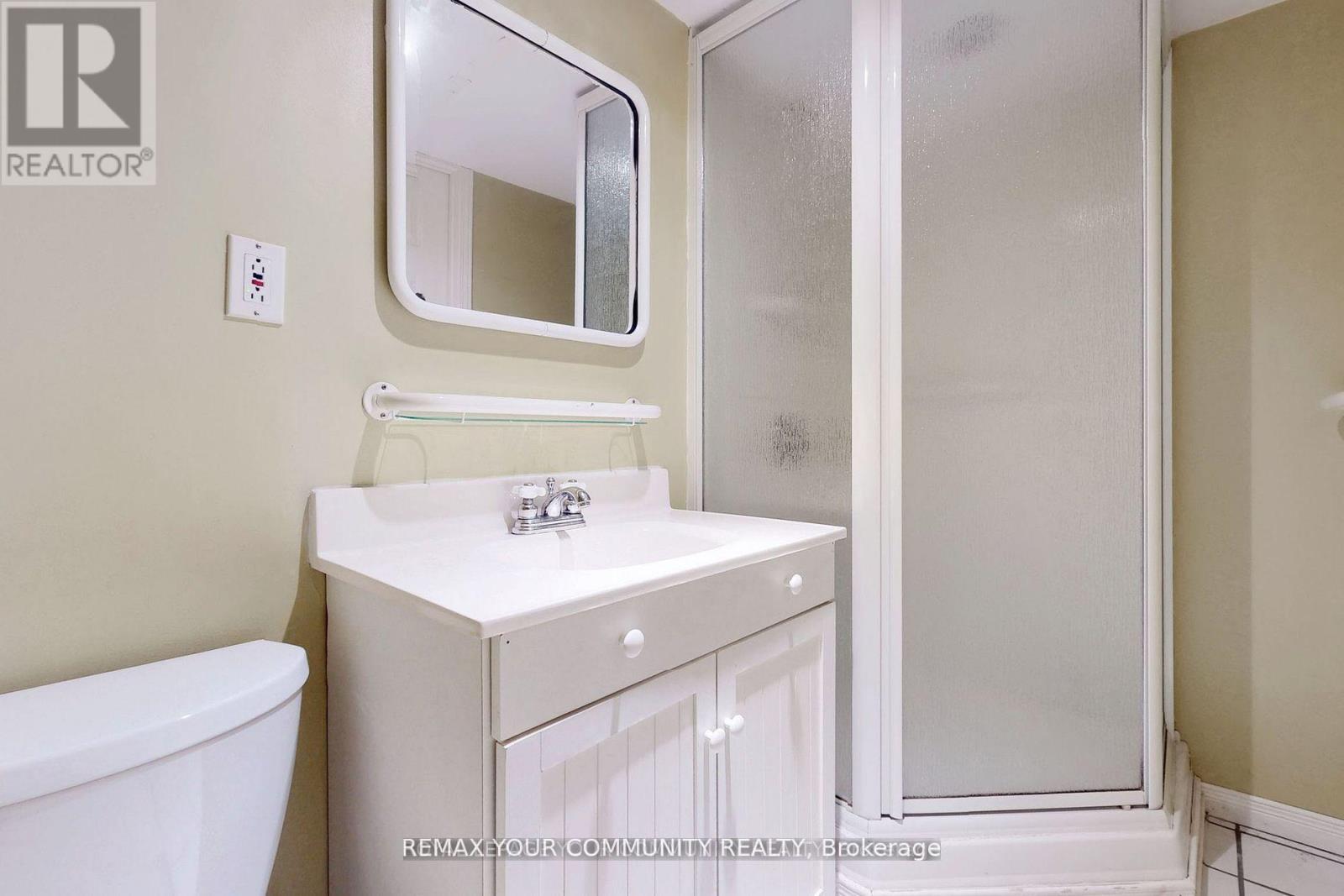 52 MCCALLUM DRIVE - 33