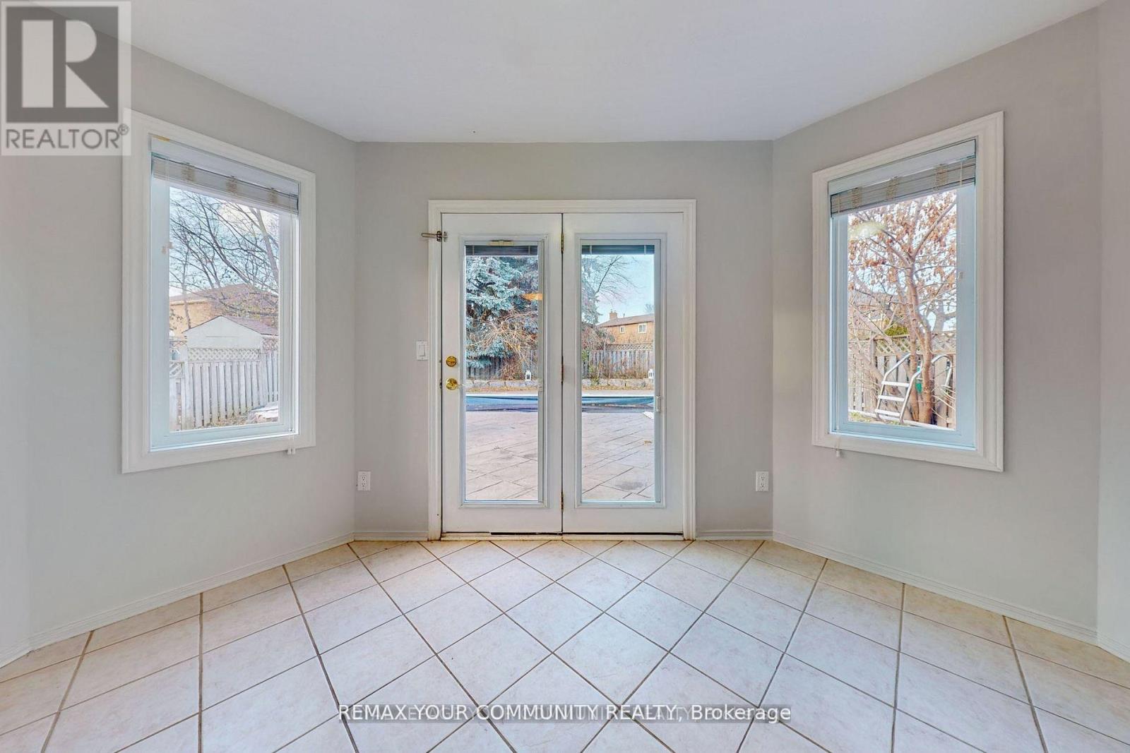 52 MCCALLUM DRIVE - 9