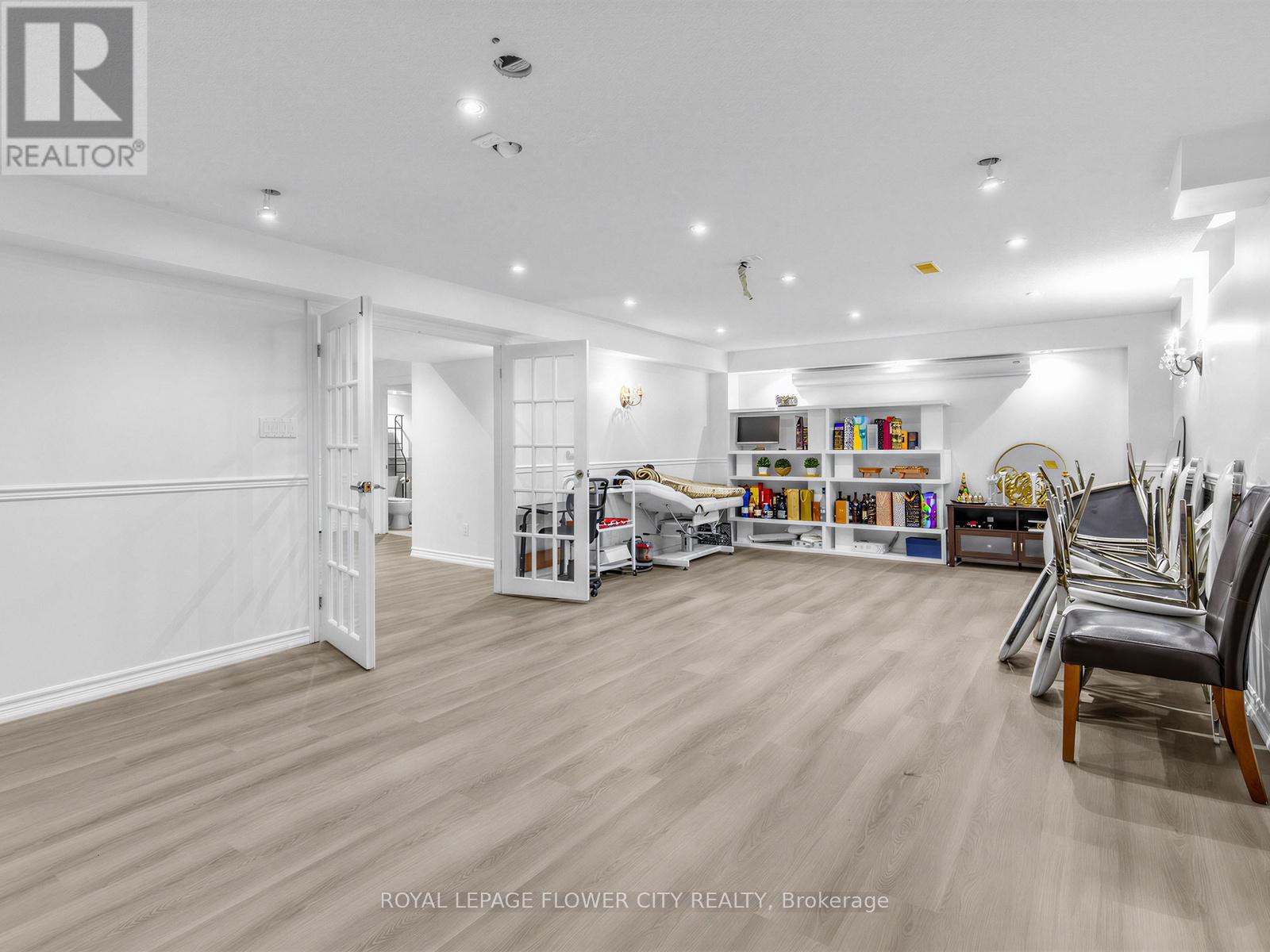 9 ARDEN VALLEY STREET - 35