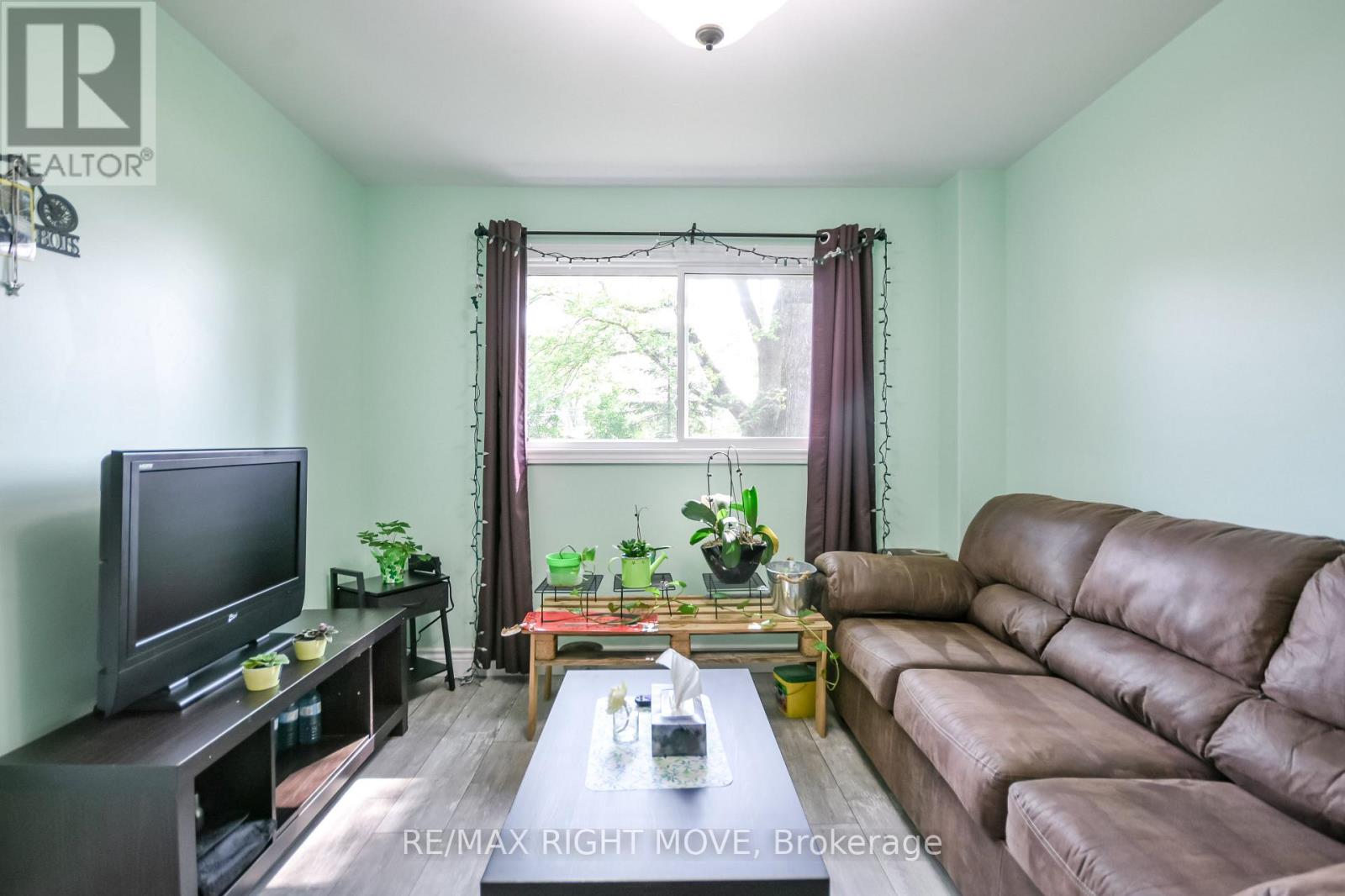 18 BUSHEY AVENUE - 15