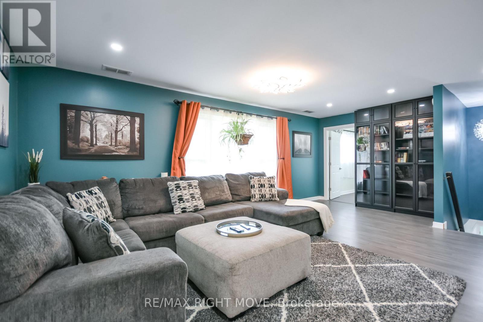 18 BUSHEY AVENUE - 19
