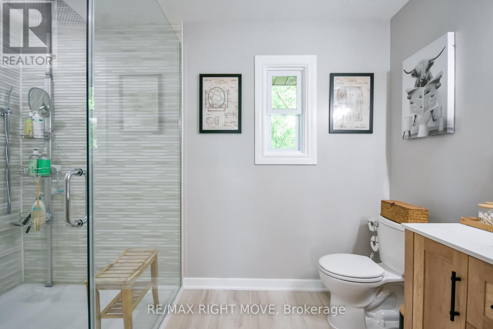 18 BUSHEY AVENUE - 25