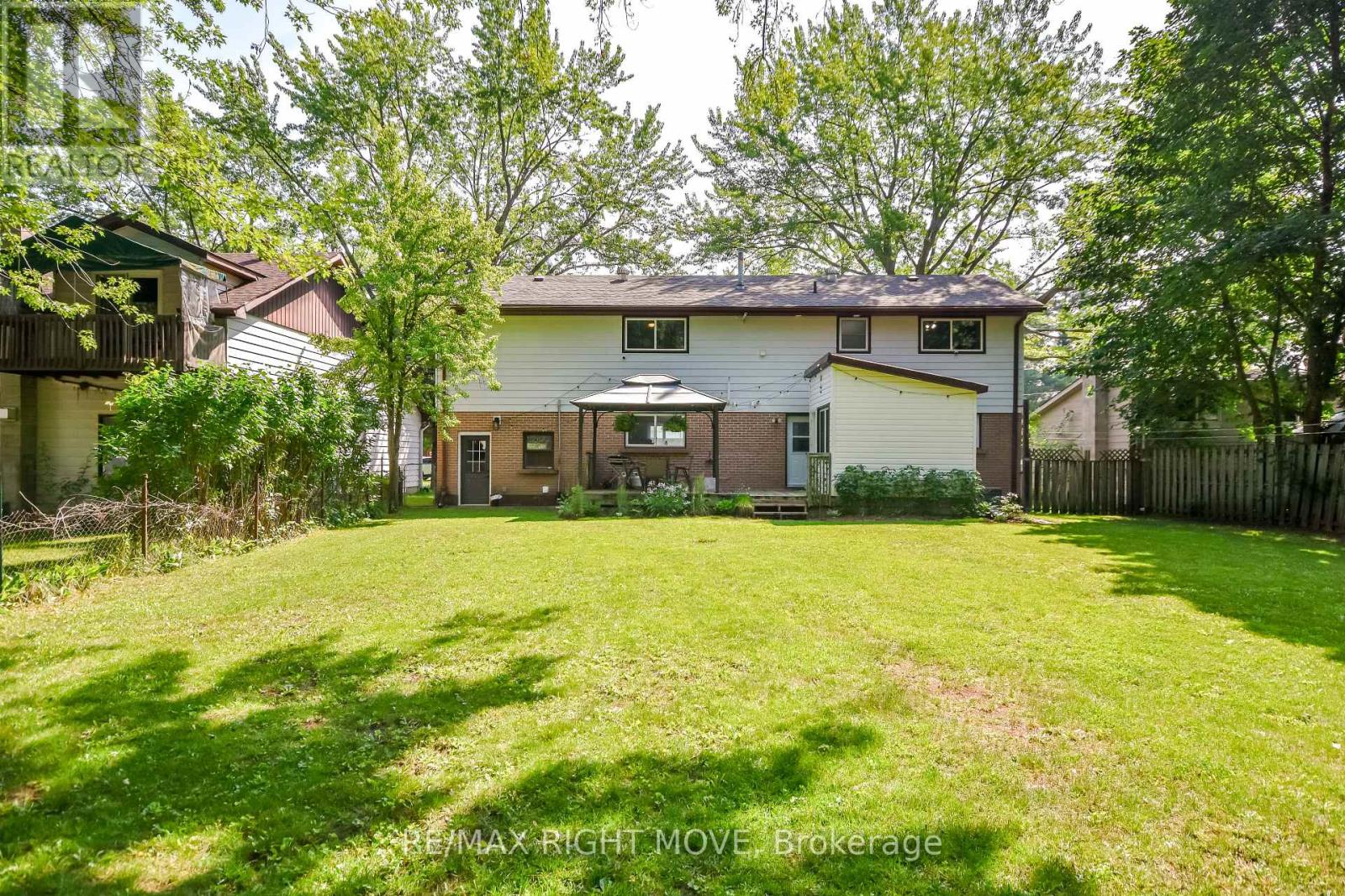18 BUSHEY AVENUE - 38