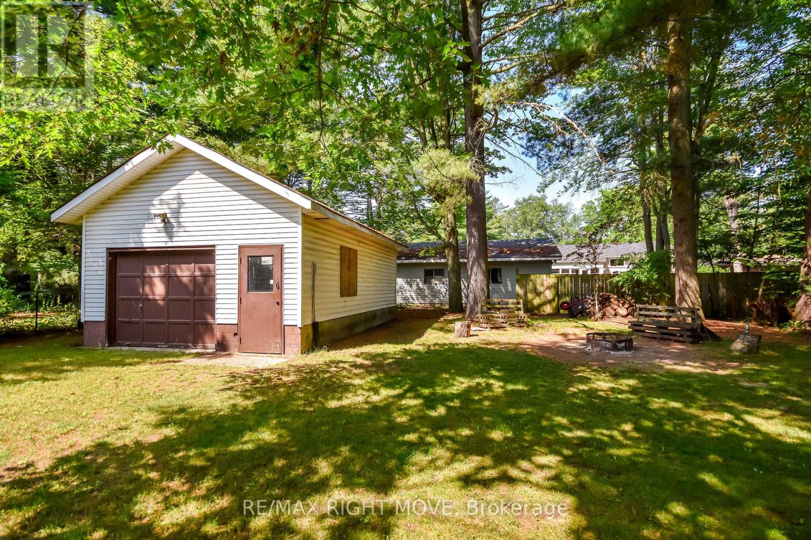18 BUSHEY AVENUE - 39