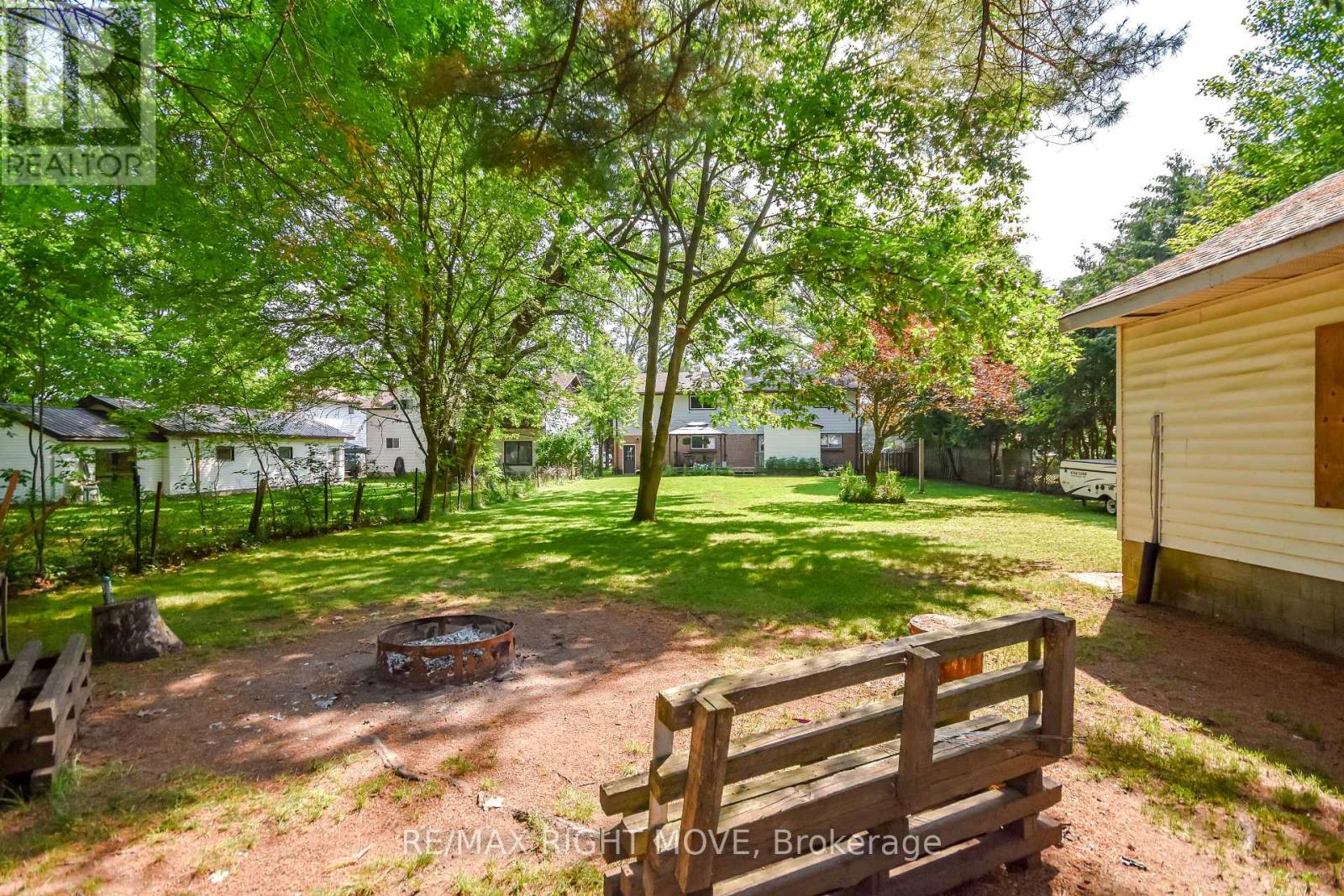 18 BUSHEY AVENUE - 40