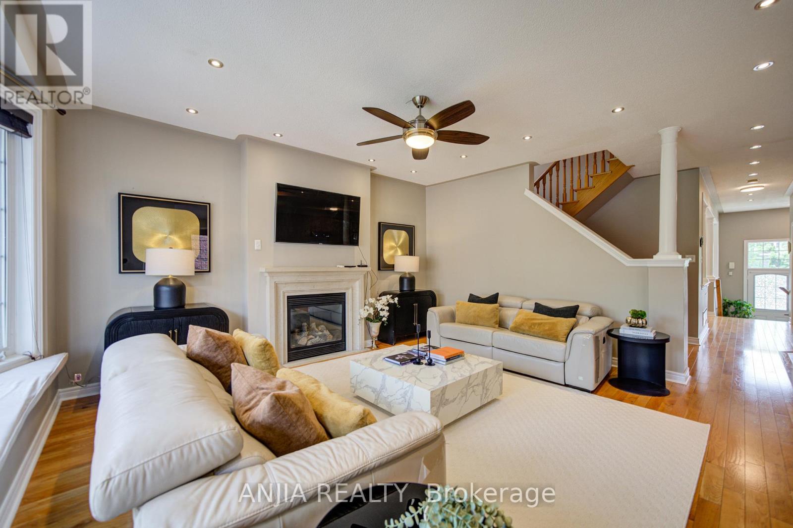 43 MANLEY AVENUE - 22