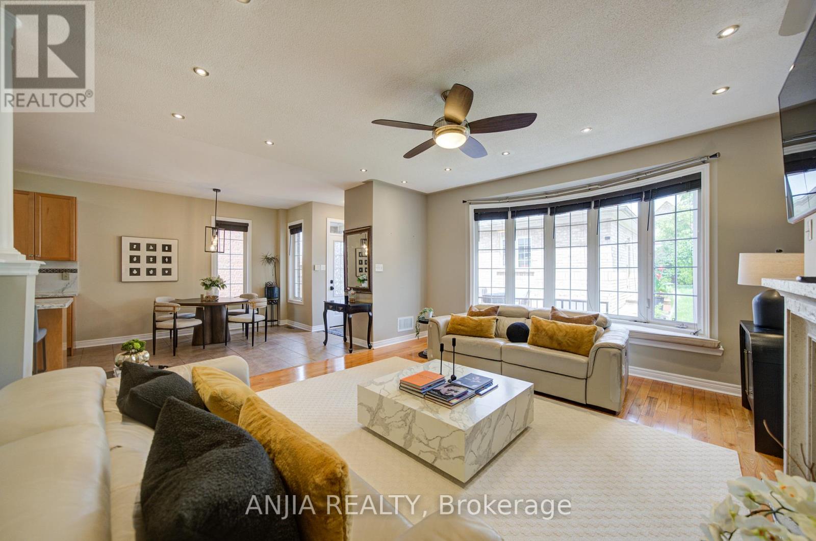43 MANLEY AVENUE - 23
