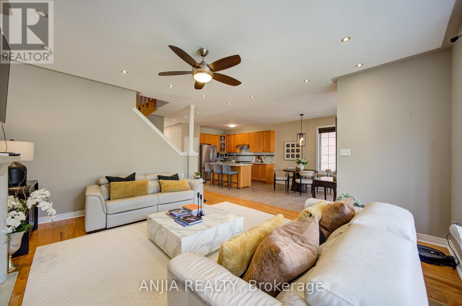 43 MANLEY AVENUE - 25