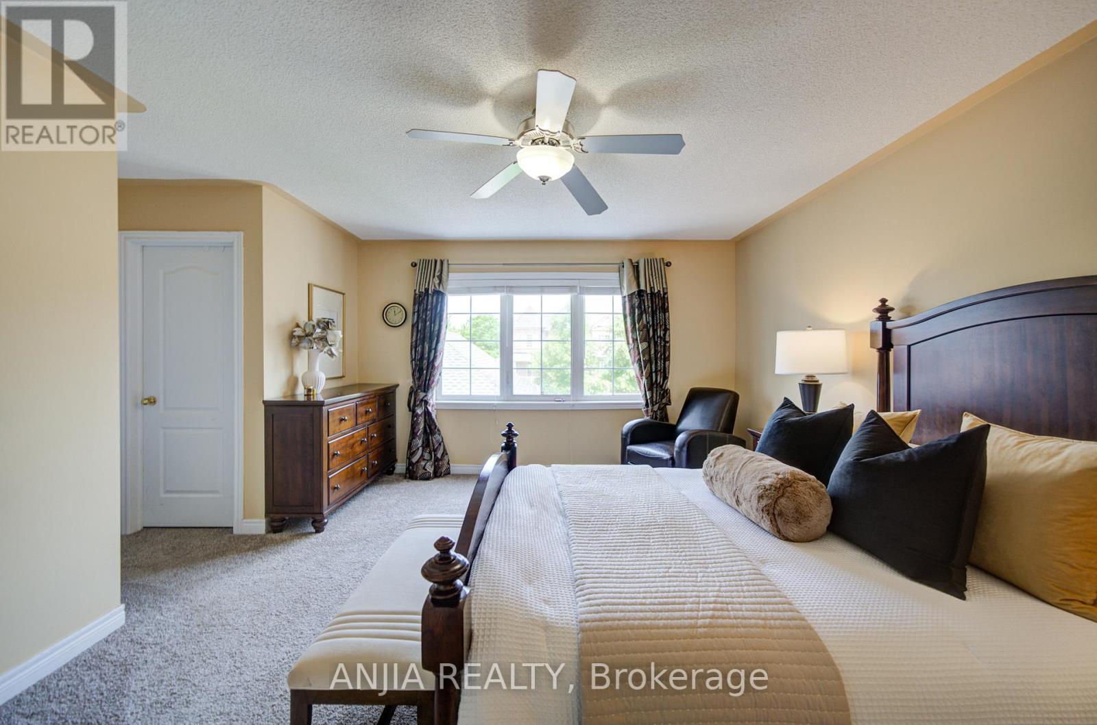 43 MANLEY AVENUE - 31