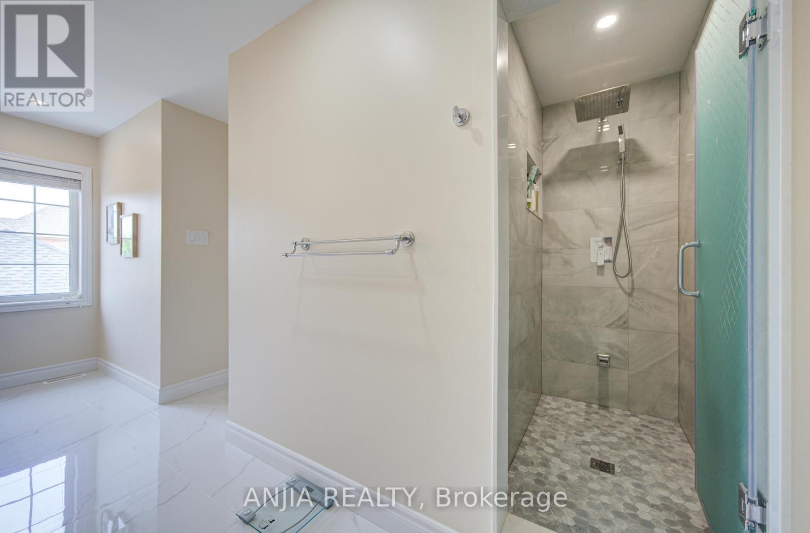 43 MANLEY AVENUE - 34