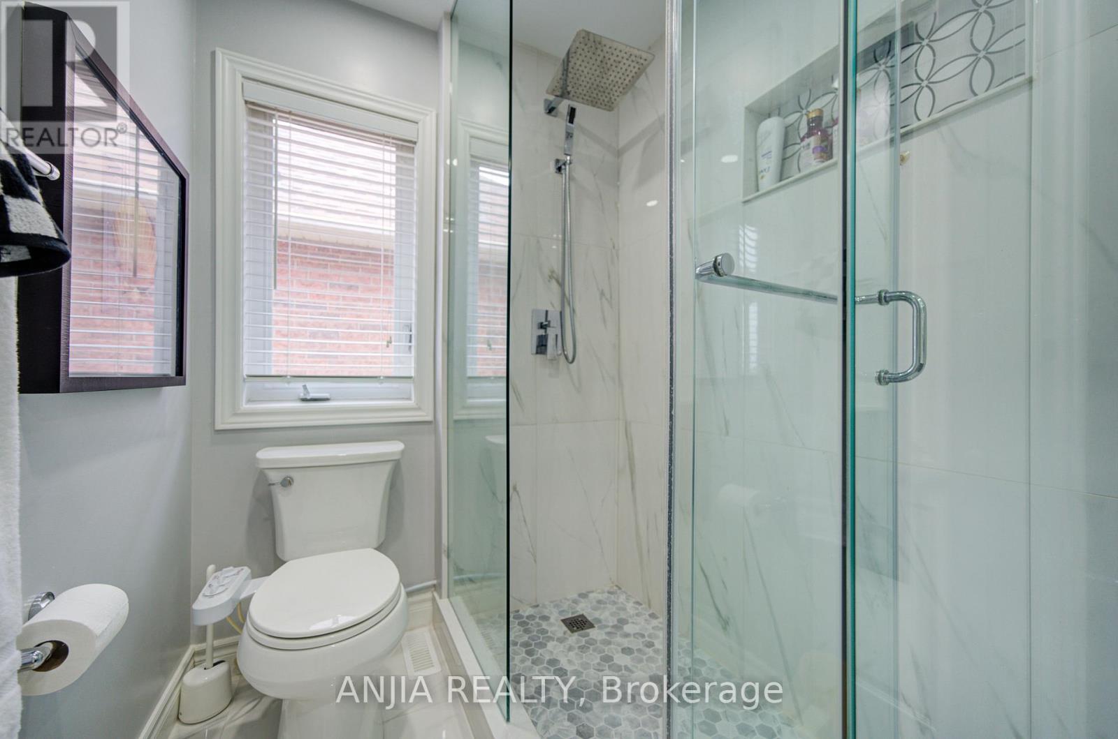 43 MANLEY AVENUE - 36