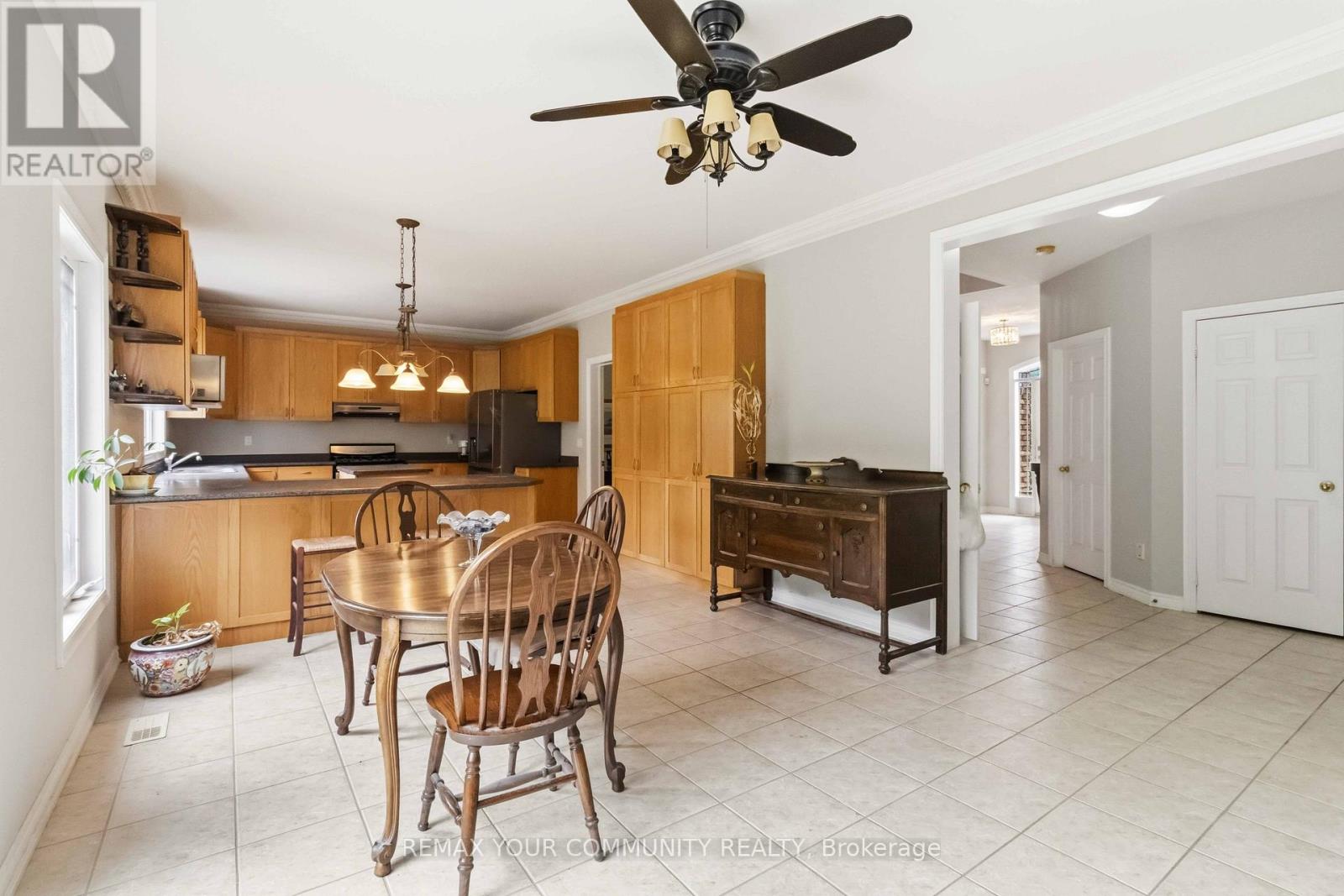 40 HUNTERWOOD CHASE - 11