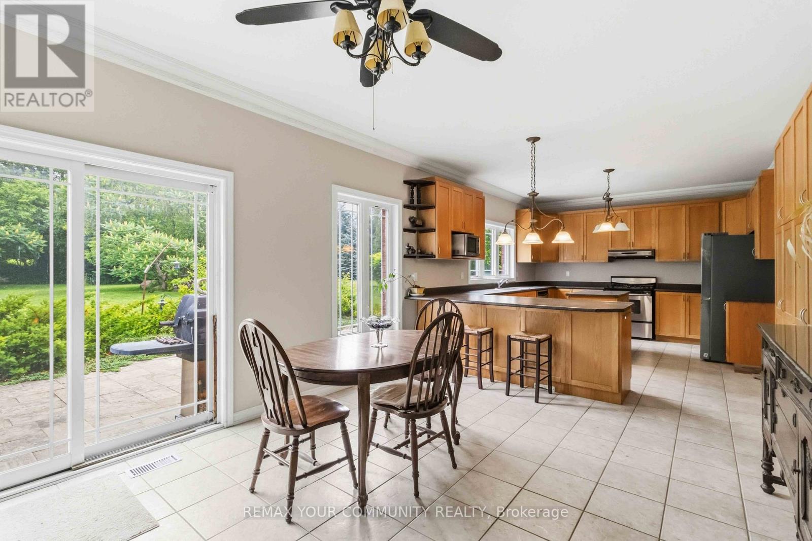 40 HUNTERWOOD CHASE - 13