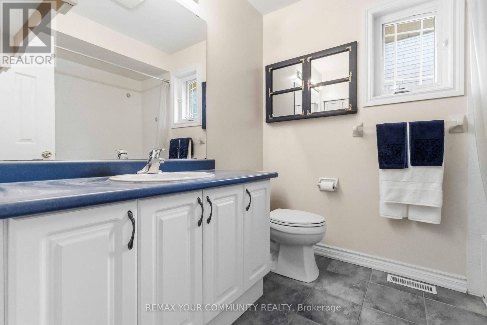 40 HUNTERWOOD CHASE - 19