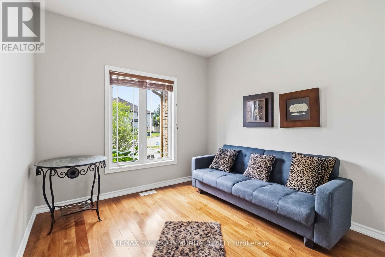 40 HUNTERWOOD CHASE - 27