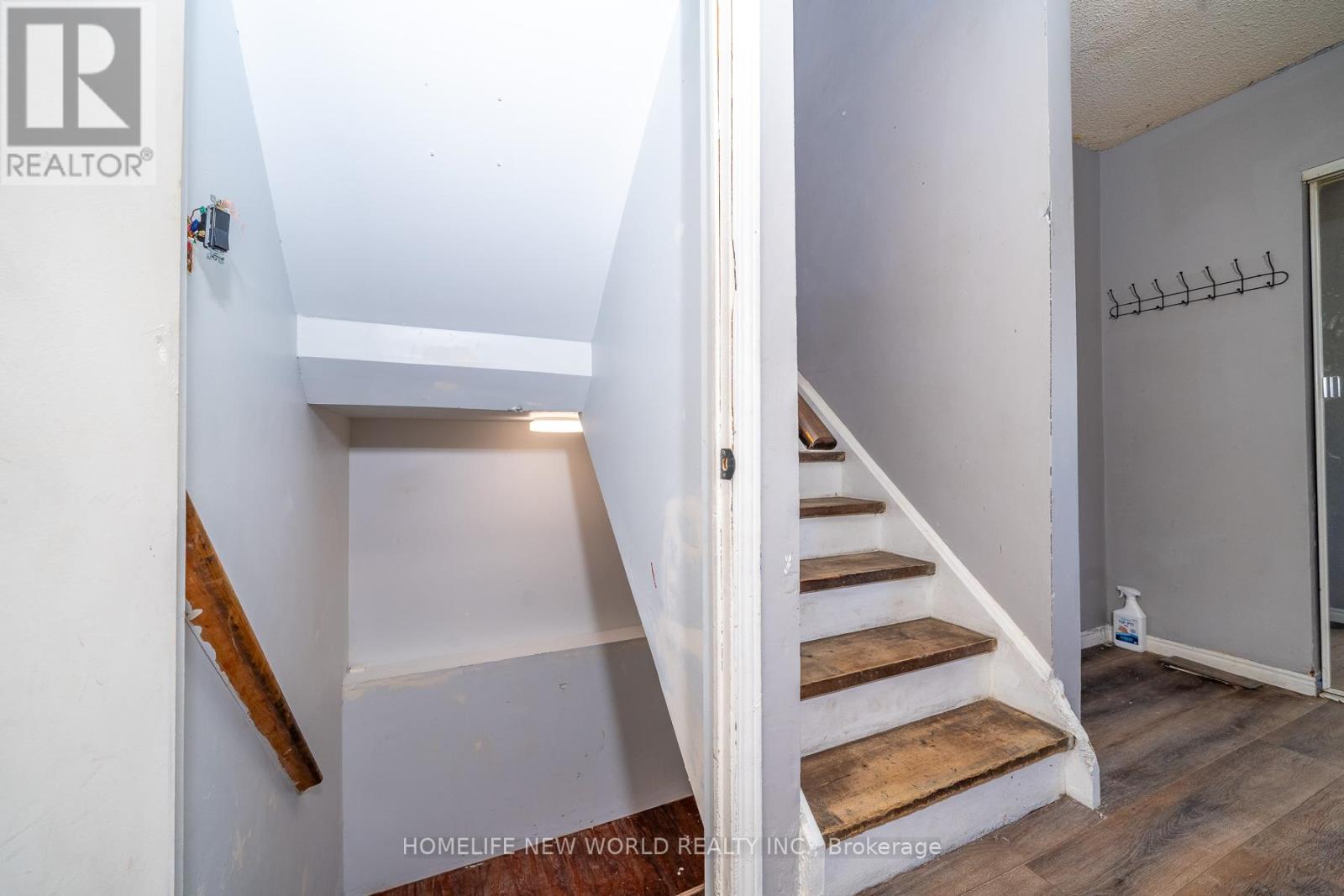 341 HICKLING TRAIL - 24