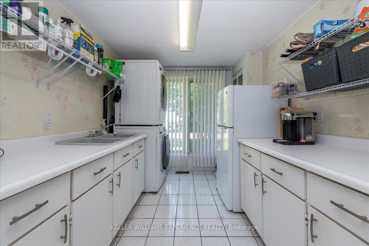 1512 CHAMPLAIN ROAD - 22