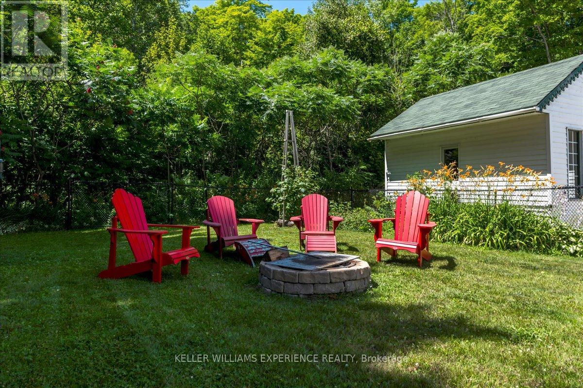 1512 CHAMPLAIN ROAD - 42