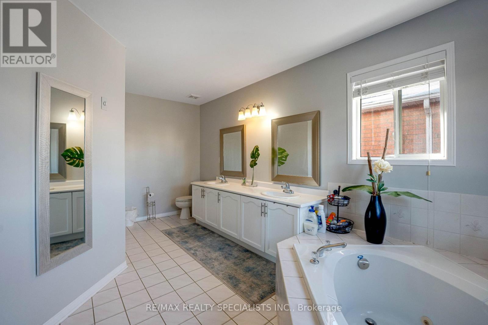 7 BANINGTON CRESCENT - Image 21
