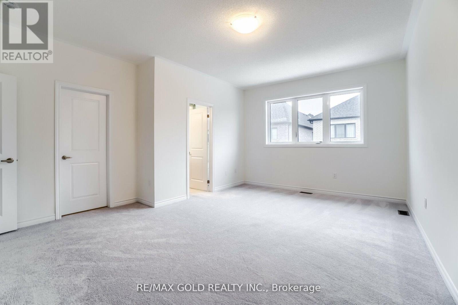26 DEL GRAPPA STREET - 22