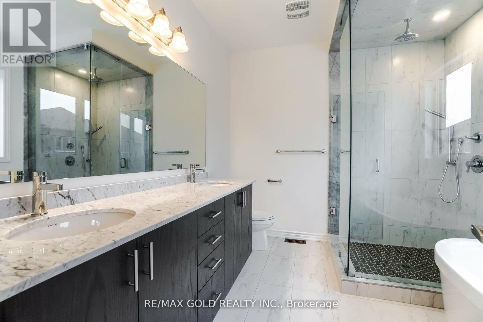 26 DEL GRAPPA STREET - 24