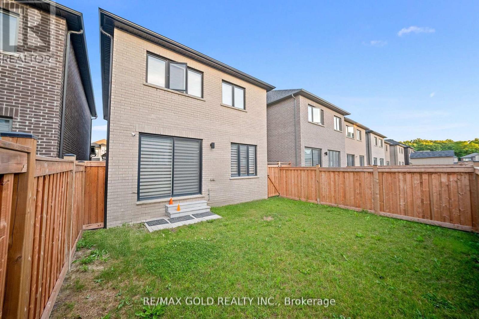 26 DEL GRAPPA STREET - 37