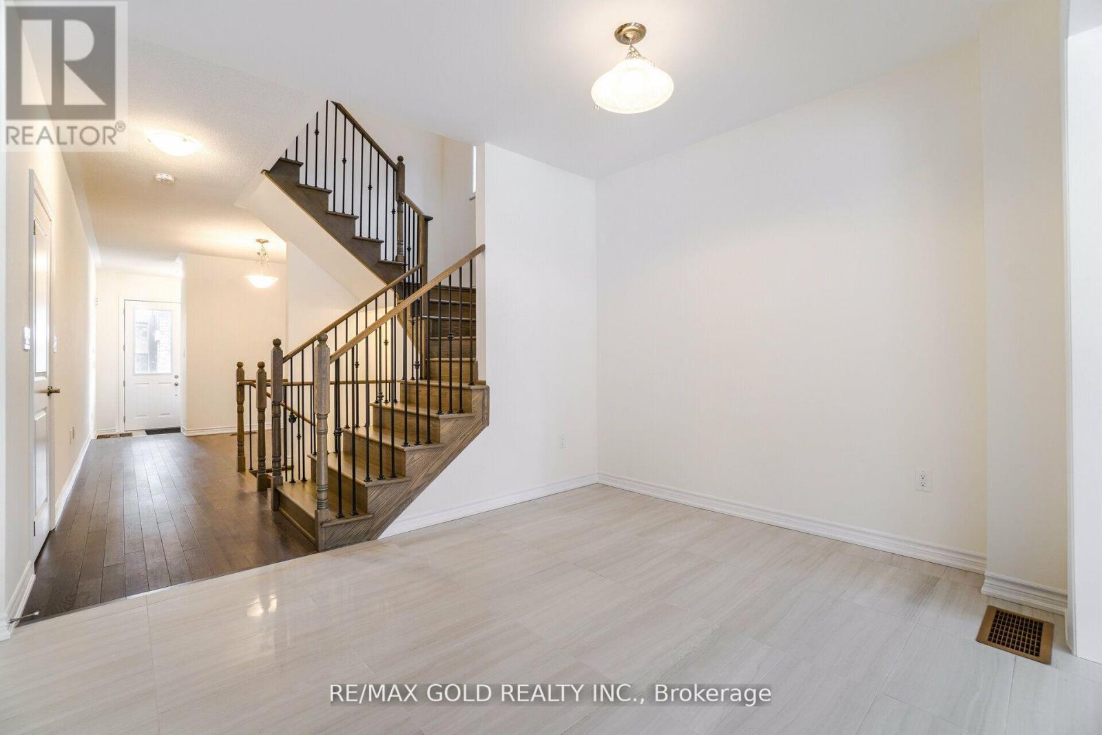 26 DEL GRAPPA STREET - 8