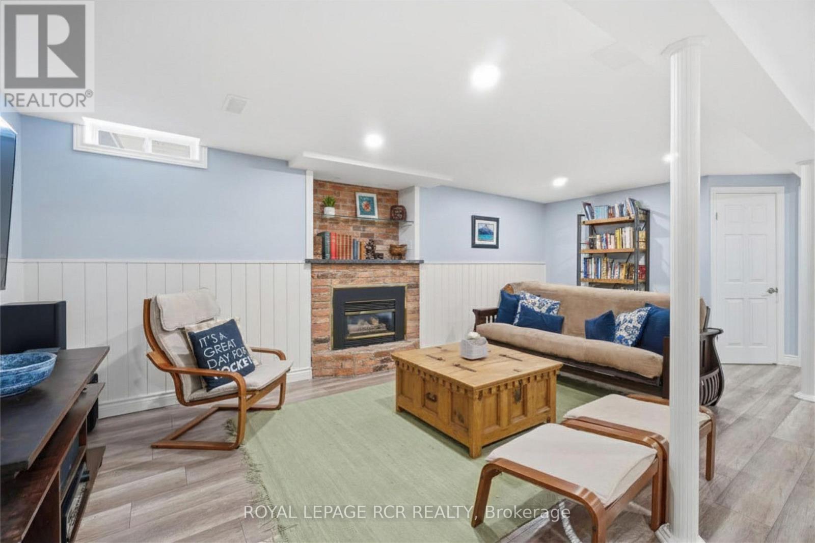 9 DOEPATH WAY - 27